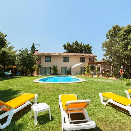 Llamas Villa *